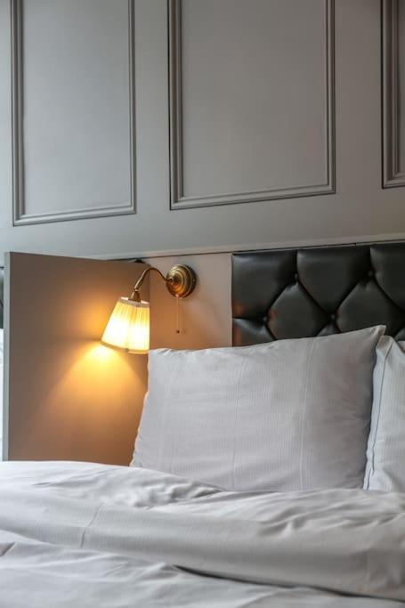 Apartment The V.i.p - Sleeps 24! For Large Groups Liverpool
